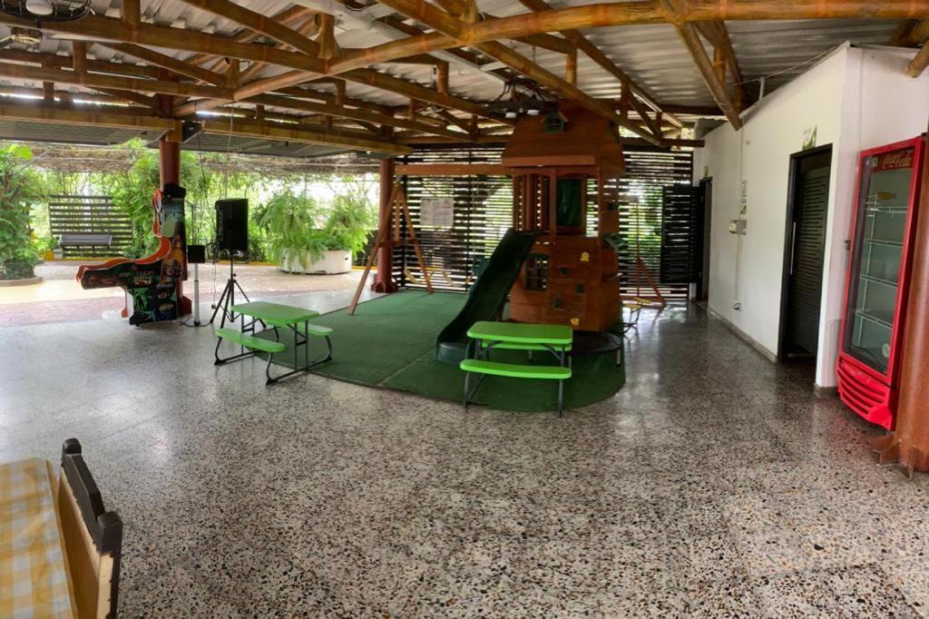 Hotel Chicala Salgar Puerto Salgar Kültér fotó